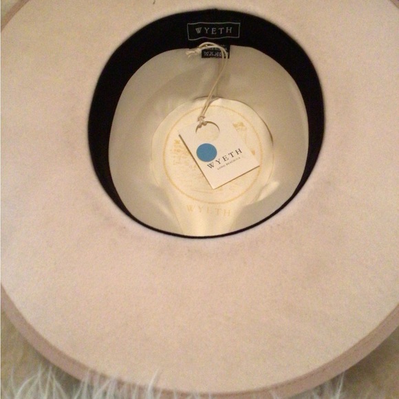 NEW! Wyeth structured embroidery band rancher - Picture 3 of 5